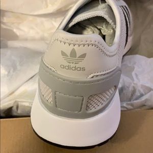 adidas Shoes - Adidas junior size 6.5 US adidas Shoes - Adidas junior size 6.5 US
